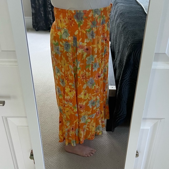 Gauzy Floral High Low Hem Maxi Skirt - Picture 2 of 10